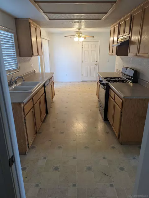 Kitchen - 14976 Quivero Rd, Apple Valley, CA 92307 photo 1 of 1