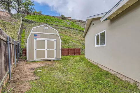 1216 Stoneridge Dr, Spring Valley, CA 91977 photo 15