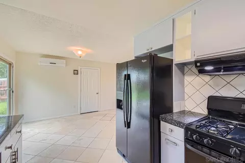1216 Stoneridge Dr, Spring Valley, CA 91977 photo 4