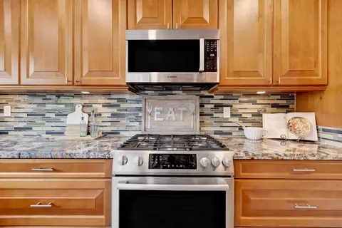 Kitchen - 14545 Hillndale Way, Poway, CA 92064 photo 5 of 7