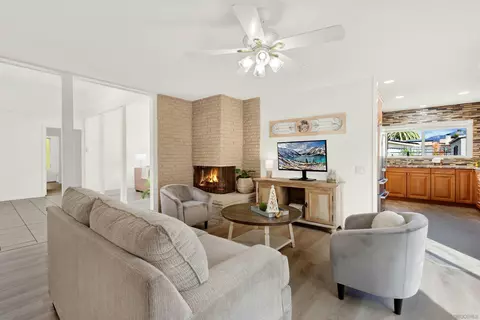 Living - 14545 Hillndale Way, Poway, CA 92064 photo 5 of 8