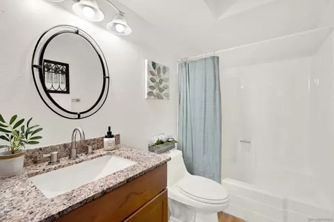 Bath - 14545 Hillndale Way, Poway, CA 92064 photo 4 of 4