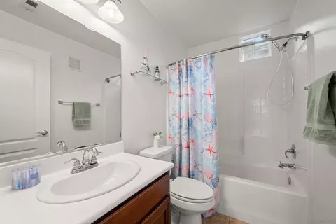 Bath - 113 Via Sovana, Santee, CA 92071 photo 1 of 4