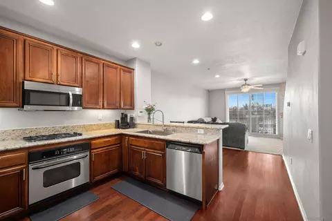 Kitchen - 113 Via Sovana, Santee, CA 92071 photo 4 of 7