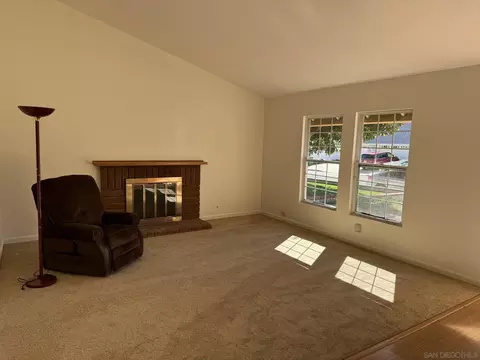 10519 Santana St, Santee, CA 92071 photo 2