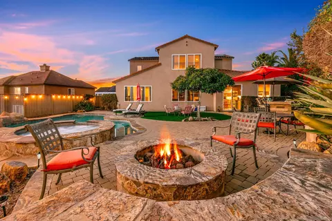 7595 Chicago Dr, La Mesa, CA 91941