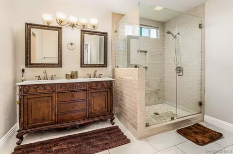 Bath - 8306 Solomon Ave, El Cajon, CA 92021 photo 1 of 3