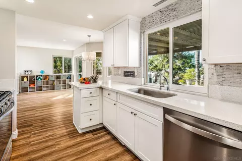 Kitchen - 8306 Solomon Ave, El Cajon, CA 92021 photo 4 of 5