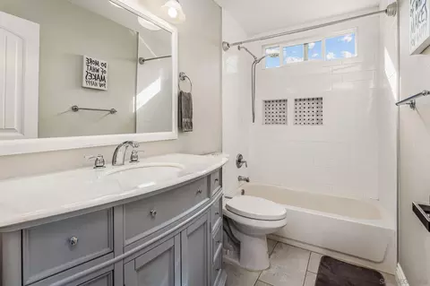 Bath - 8306 Solomon Ave, El Cajon, CA 92021 photo 2 of 3
