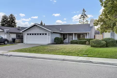 3639 S University St, Visalia, CA 93277