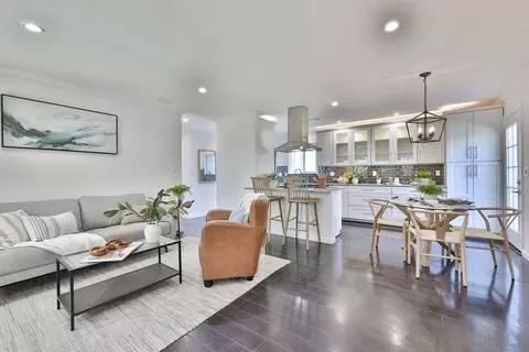 Living - 406 Edgehill Ln, Oceanside, CA 92054 photo 1 of 4