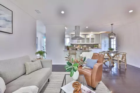 Living - 406 Edgehill Ln, Oceanside, CA 92054 photo 4 of 4