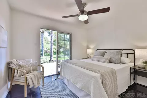 Bedroom - 406 Edgehill Ln, Oceanside, CA 92054 photo 4 of 6