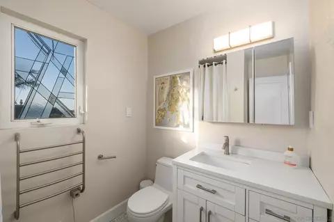 Bath - 2668 Katherine St, El Cajon, CA 92020 photo 2 of 4
