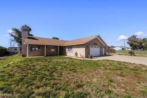 216 Sawday Rd, Ramona, CA 92065