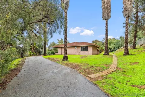 Exterior - 2174 N Ash St, Escondido, CA 92026 photo 4 of 13