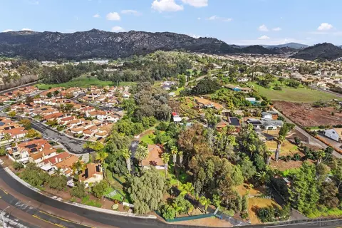 View/Area - 2174 N Ash St, Escondido, CA 92026 photo 10 of 12