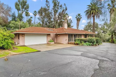 2174 N Ash St, Escondido, CA 92026