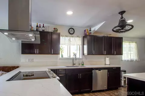 Kitchen - 10376 Limetree Ln, Spring Valley, CA 91977 photo 5 of 6