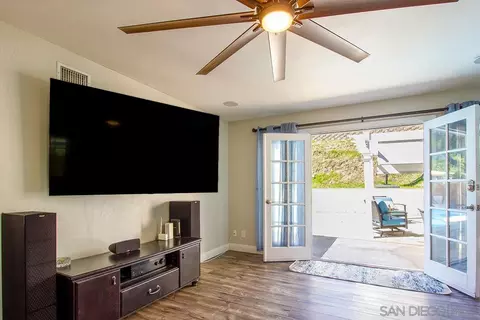 Living - 10376 Limetree Ln, Spring Valley, CA 91977 photo 3 of 5