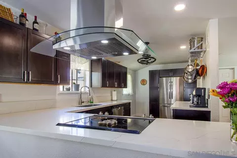 Kitchen - 10376 Limetree Ln, Spring Valley, CA 91977 photo 2 of 6