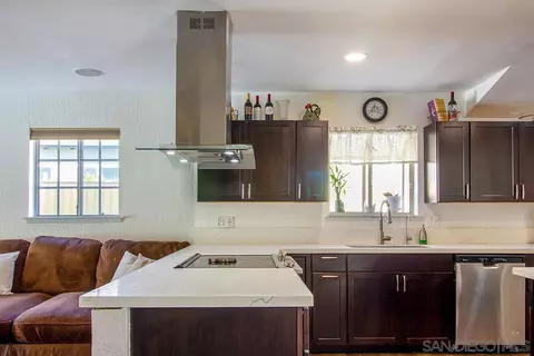 Kitchen - 10376 Limetree Ln, Spring Valley, CA 91977 photo 1 of 6