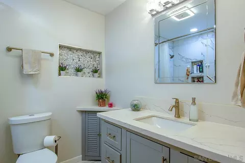 Bath - 10376 Limetree Ln, Spring Valley, CA 91977 photo 1 of 4