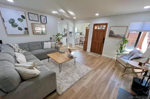 Living - 2137 Alpine Glen Pl, Alpine, CA 91901 photo 3 of 3