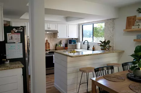Kitchen - 2137 Alpine Glen Pl, Alpine, CA 91901 photo 2 of 6