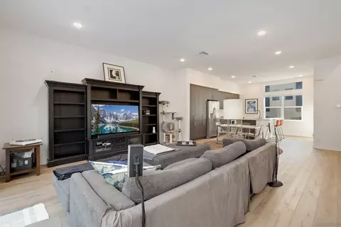 10412 Harlow Cir #48, San Diego, CA 92108
