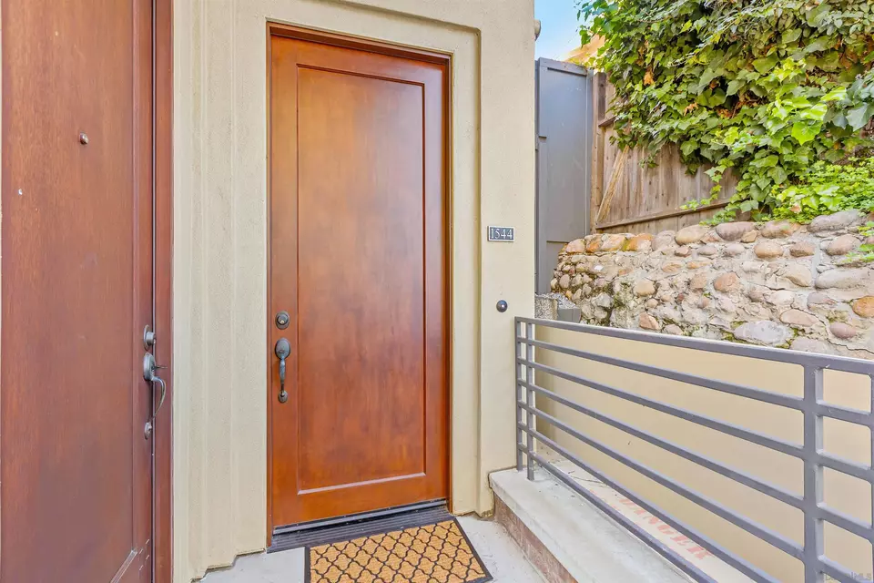 Entry Way - 1544 10th Ave, San Diego, CA 92101 photo 1 of 2