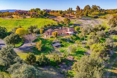 View/Area - 1176 Sierra Bonita, Fallbrook, CA 92028 photo 2 of 9