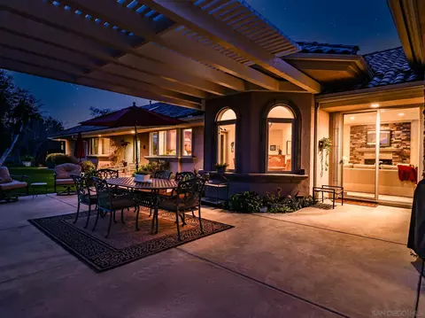Exterior - 1176 Sierra Bonita, Fallbrook, CA 92028 photo 6 of 19
