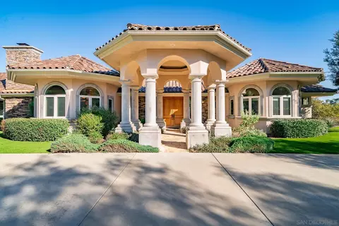 Exterior - 1176 Sierra Bonita, Fallbrook, CA 92028 photo 2 of 19
