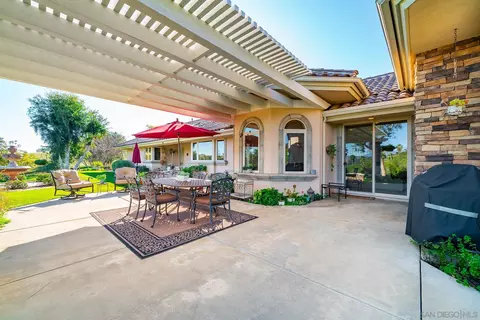 Exterior - 1176 Sierra Bonita, Fallbrook, CA 92028 photo 3 of 19