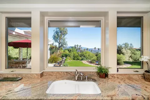Bath - 1176 Sierra Bonita, Fallbrook, CA 92028 photo 1 of 8