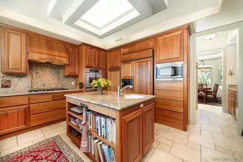 Kitchen - 1176 Sierra Bonita, Fallbrook, CA 92028 photo 3 of 6