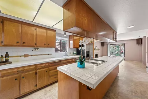 Kitchen - 1410 3rd St, Coronado, CA 92118 photo 1 of 4