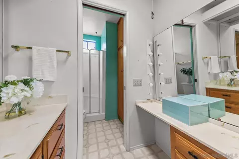 Bath - 1410 3rd St, Coronado, CA 92118 photo 2 of 6