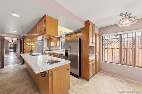 Kitchen - 1410 3rd St, Coronado, CA 92118 photo 3 of 4