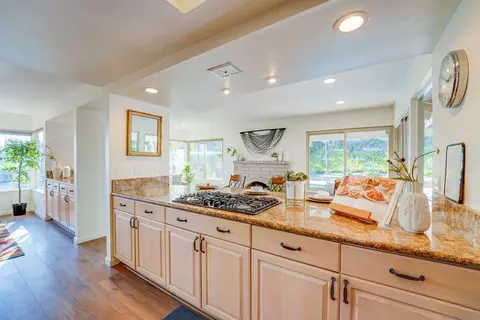 Kitchen - 4336 Avenida Gregory, Spring Valley, CA 91977 photo 3 of 6