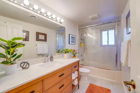 Bath - 4336 Avenida Gregory, Spring Valley, CA 91977 photo 4 of 4
