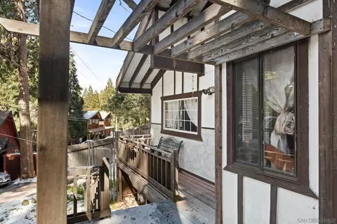 Exterior - 25123 Moon Dr, Crestline, CA 92325 photo 2 of 2