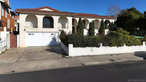 5325 Cass St, San Diego, CA 92109