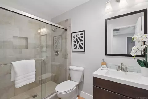Bath - 12816 Camino Del Valle, Poway, CA 92064 photo 5 of 7
