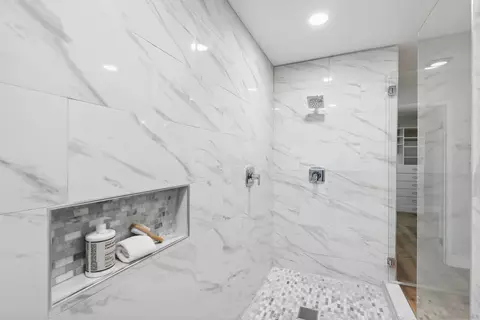 Bath - 12816 Camino Del Valle, Poway, CA 92064 photo 4 of 7