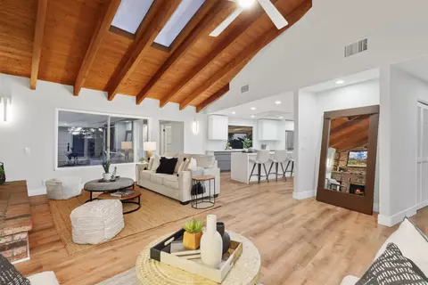 Living - 12816 Camino Del Valle, Poway, CA 92064 photo 7 of 10