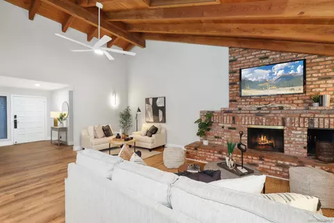 Living - 12816 Camino Del Valle, Poway, CA 92064 photo 5 of 10