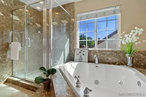 Bath - 14249 Mango Dr, Del Mar, CA 92014 photo 3 of 6