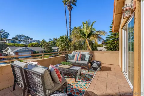 Exterior - 14249 Mango Dr, Del Mar, CA 92014 photo 10 of 17